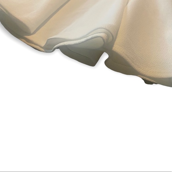 Superb - Picture 4 of 6